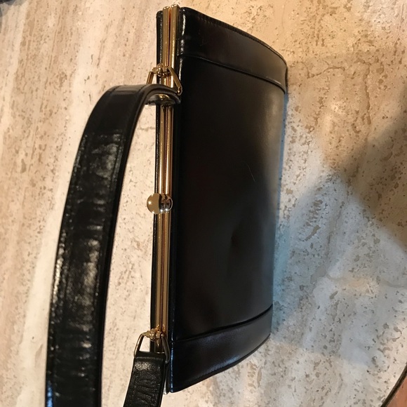 Womens Vintage Leather Bag - Picture 2 of 8